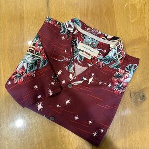 NWOT-Tommy Bahama ~Holiday print